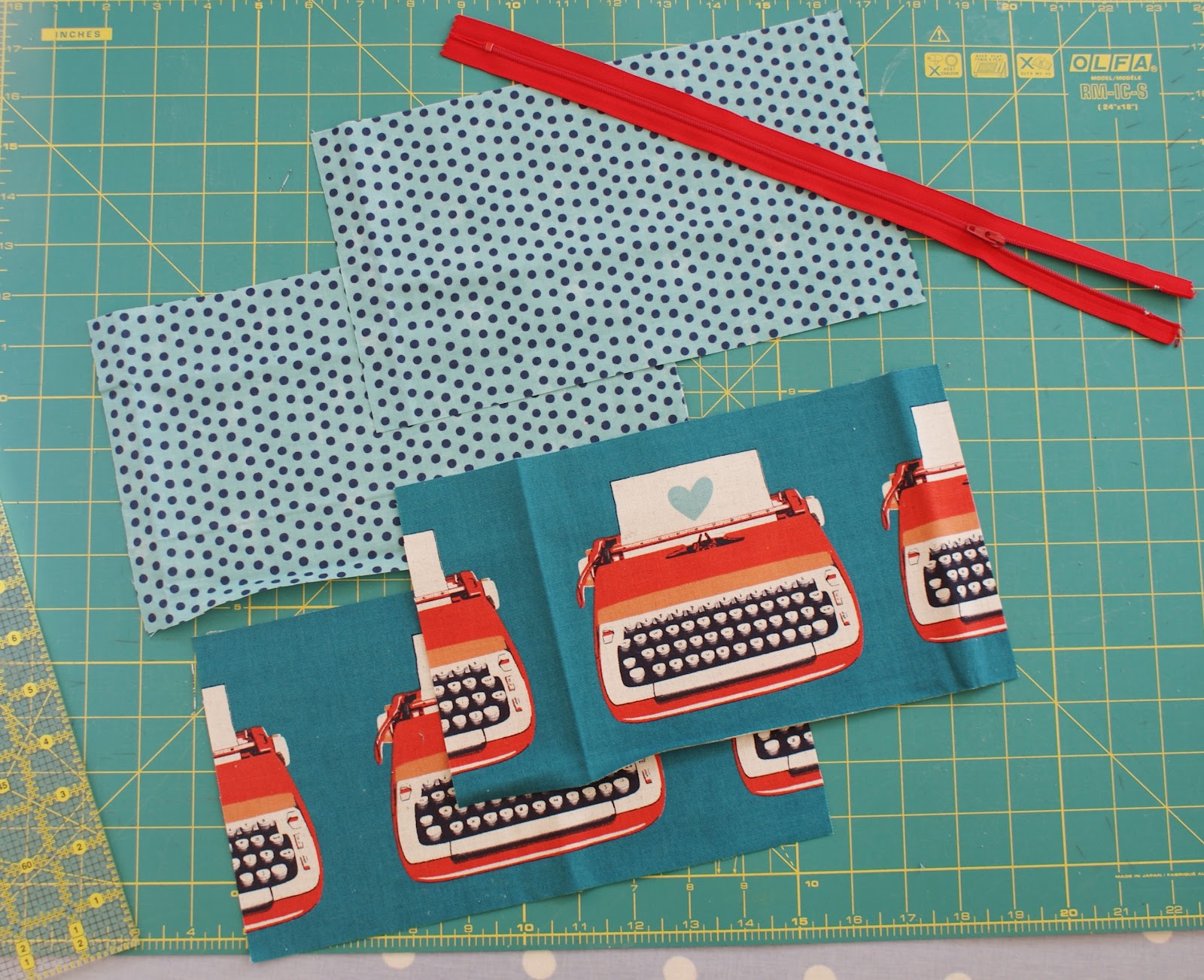 The Dining Room Drawers Zippered & Lined Pencil Case Tutorial