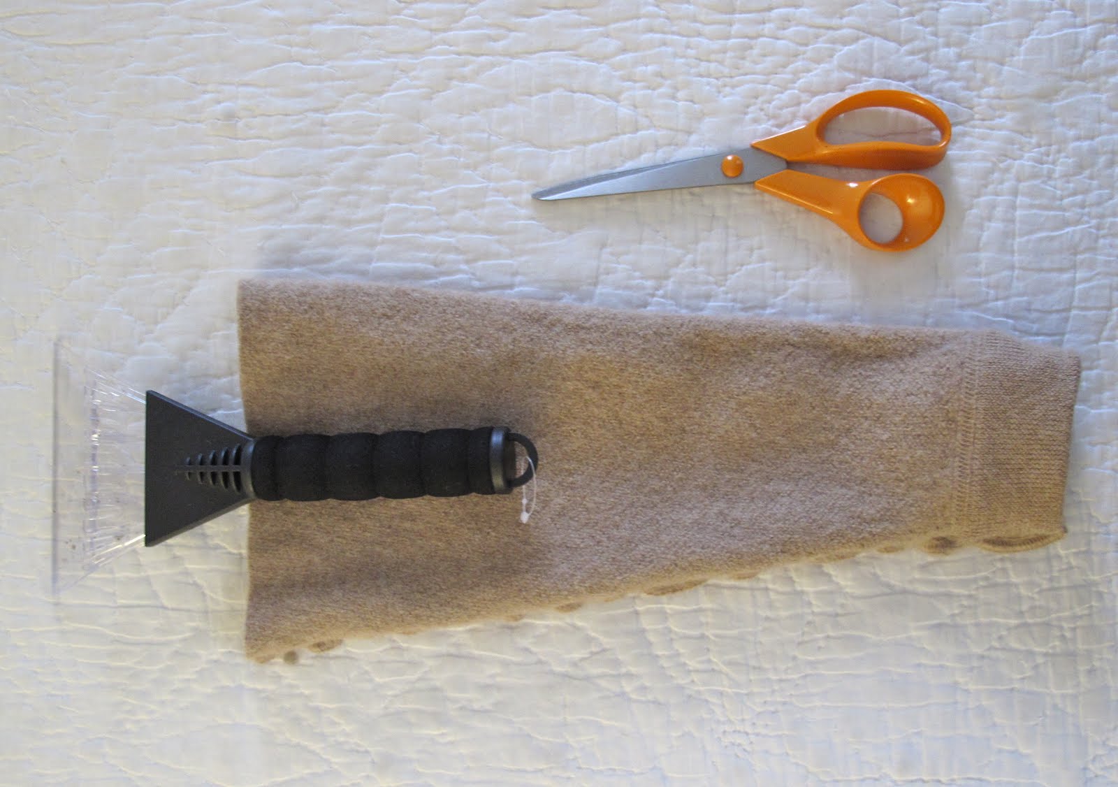 Resweater It's Tutorial Tuesday! Ice scraper mitten!