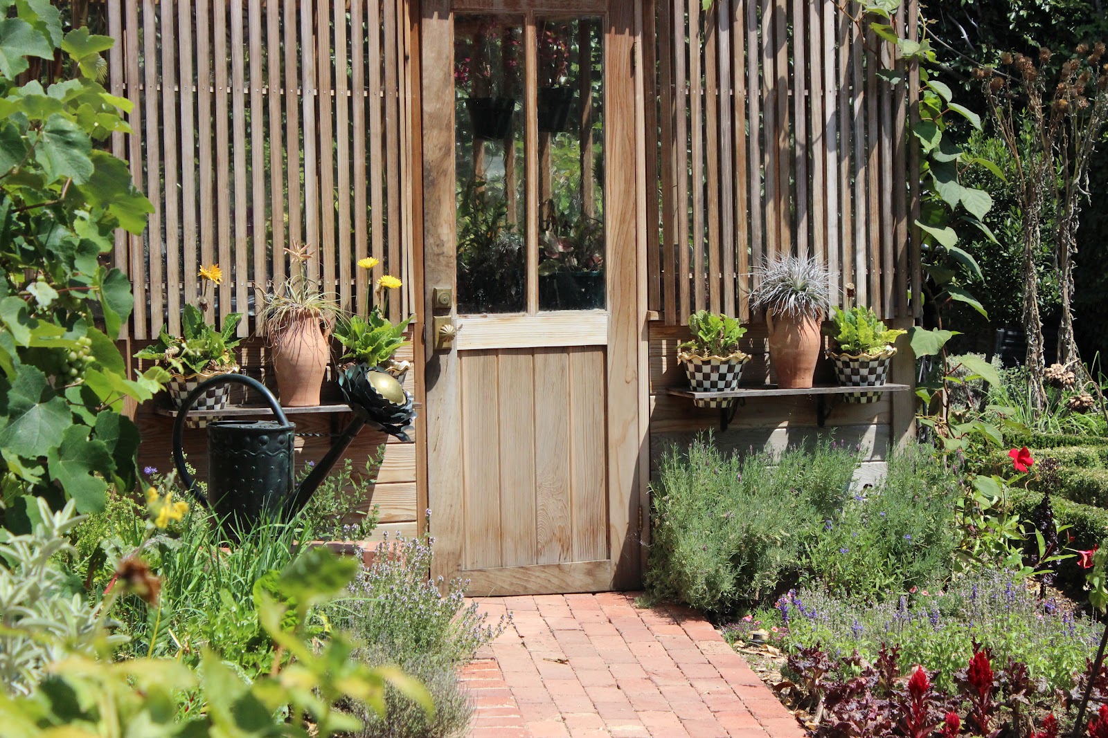 A Very Good Life: August 2012