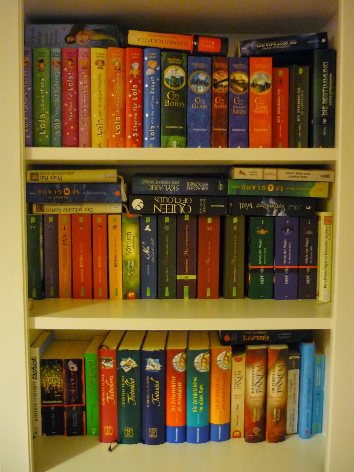 Mein Bücherregal :-)