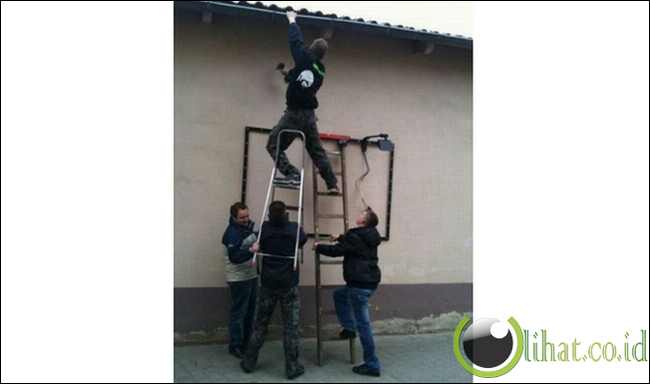 Kerja Sama Empat Sahabat Kerja Sama Empat Sahabat