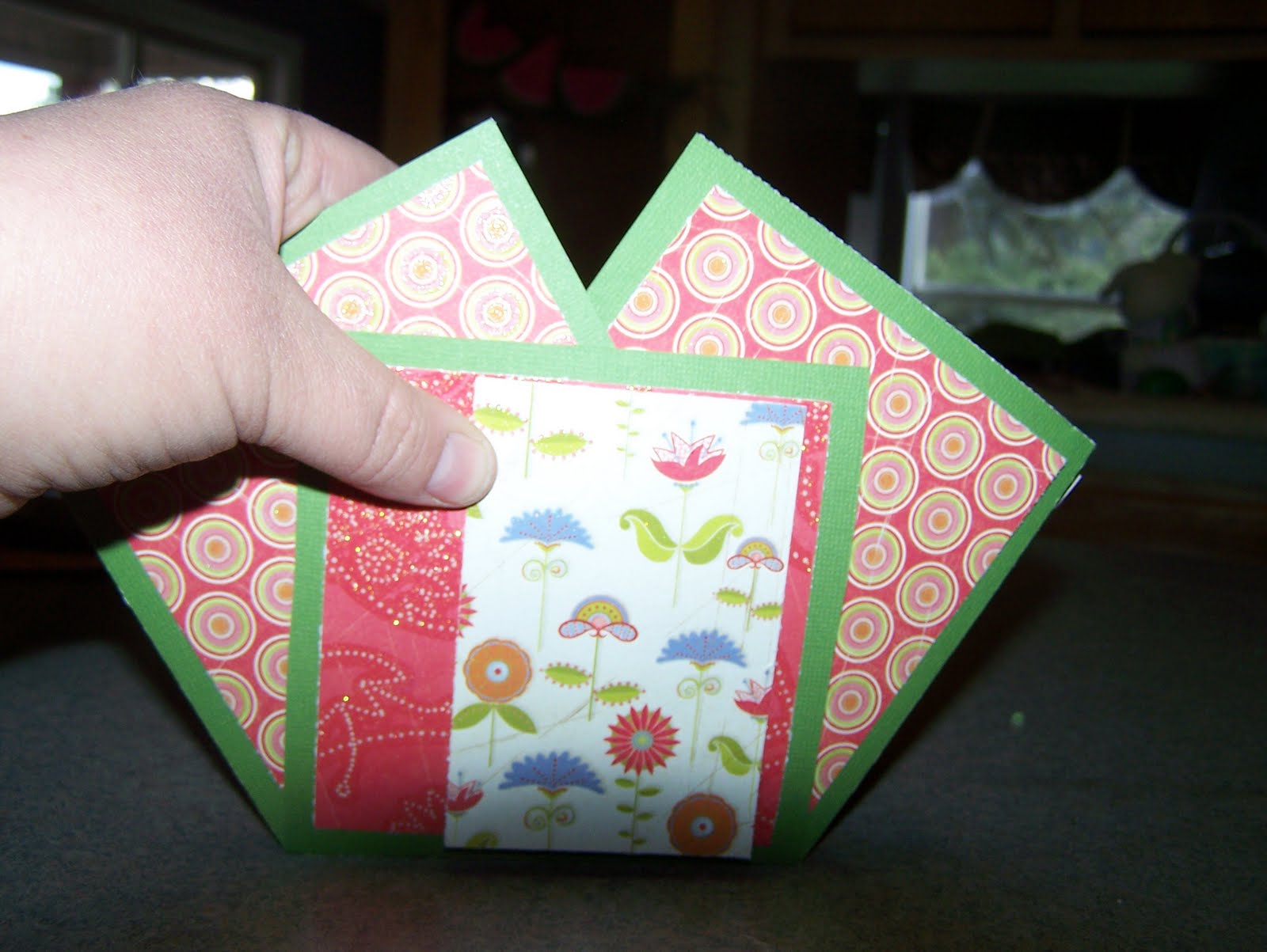 Make It Sparkly Mama! Simple, Easy May Day Baskets!