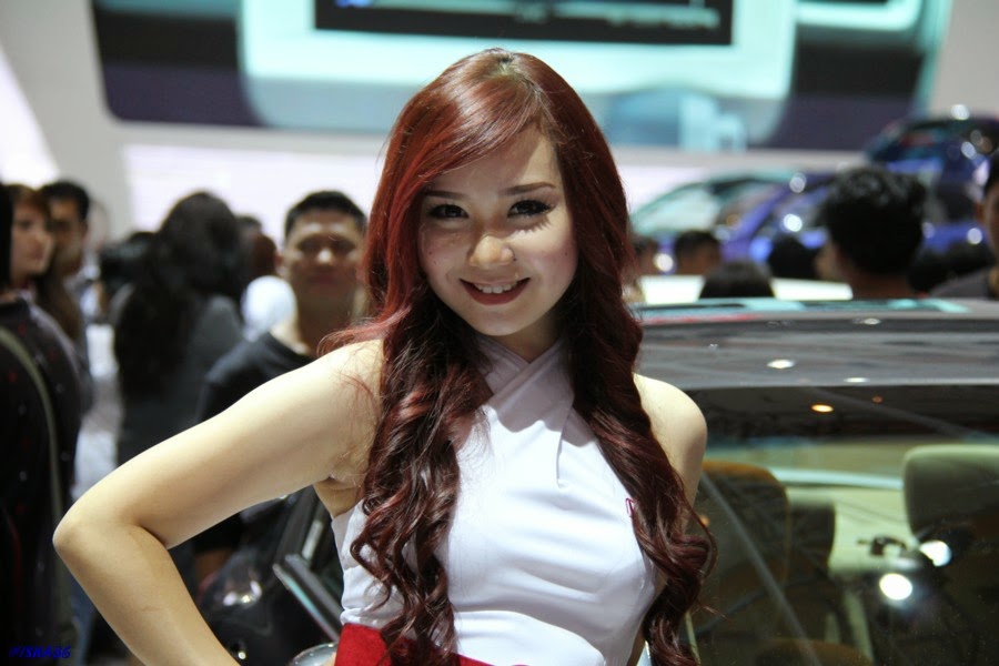SPG Cantik IIMS 2014 Kumpulan Foto SPG Cantik IIMS 2014