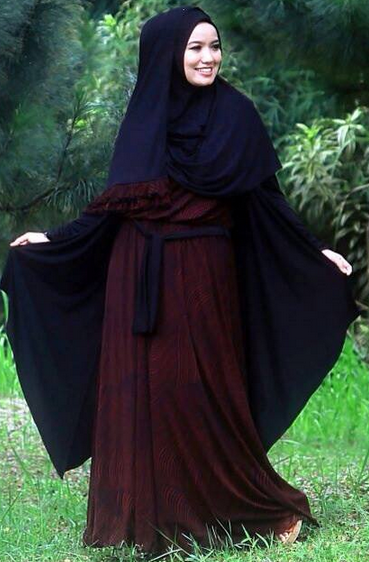 Aneka Model Baju Muslim Trendy untuk Wanita Aneka Model Baju Muslim Trendy untuk Wanita