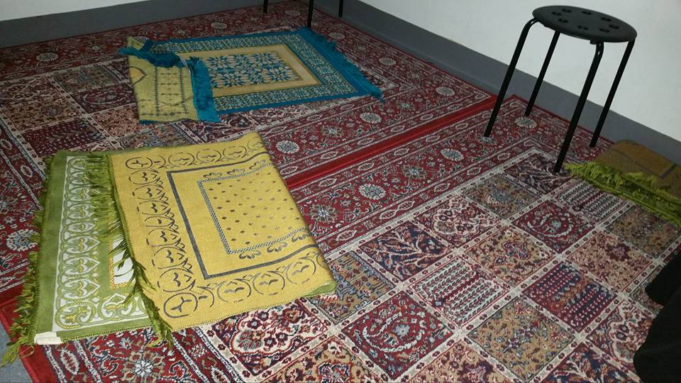 Musollahs In Singapore Musollah At Ikea Alexandra As You Can See From The Pictures There S Everything That We Need And More A Dedicated Ablution Area Qur An Also Fragrance On Site