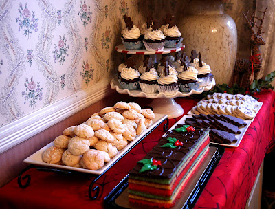 Cakes n Goodies: Christmas Dessert Buffet