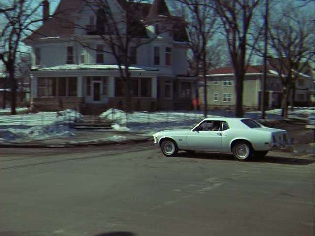 Mary richards' apartment on "the mary tyler moore show" Bob Richards: Mary Richards–Mary Tyler Moore House For Sale