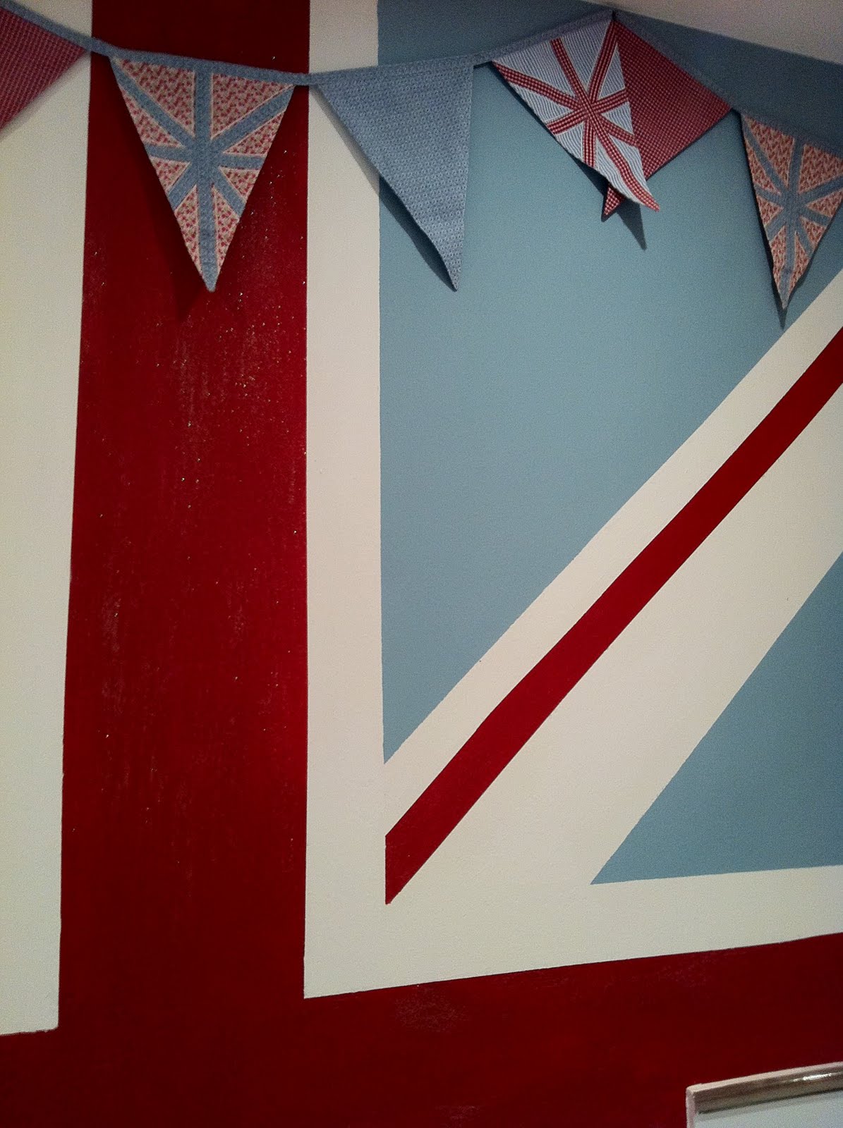 The Union Jack Design: The Union Jack Glitter Bathroom Design