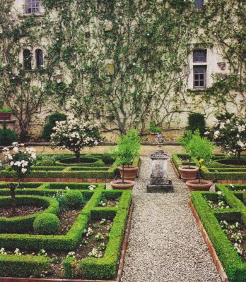 The Time of Elegance: Jardin à la Française or French Formal Garden