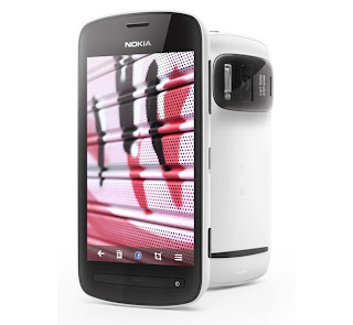 كيا تكشر عن أنيابها بموبايل 808 PureView: هاتف جديد لم يسبق له مثيل بكاميرا 41 ميجابكسل !! Nokia+808+Pureview