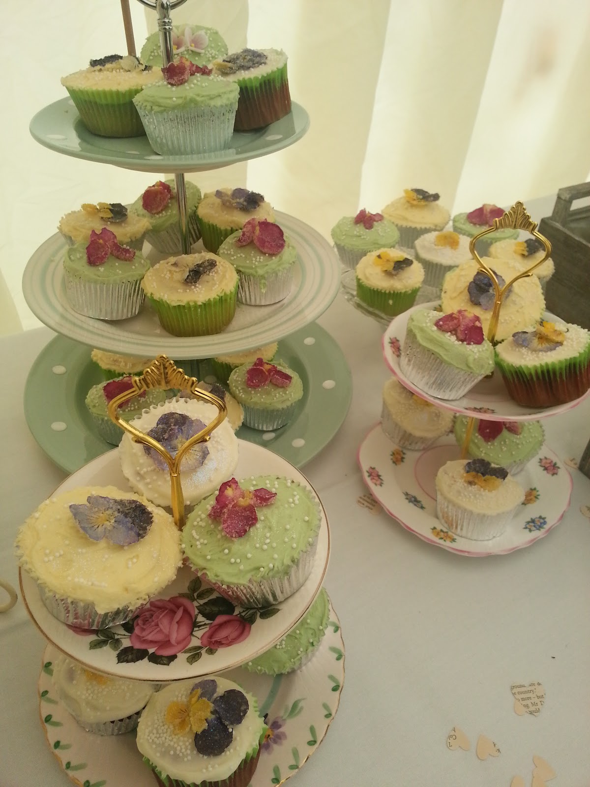 Louise Loves Cake An English Countryside Wedding
