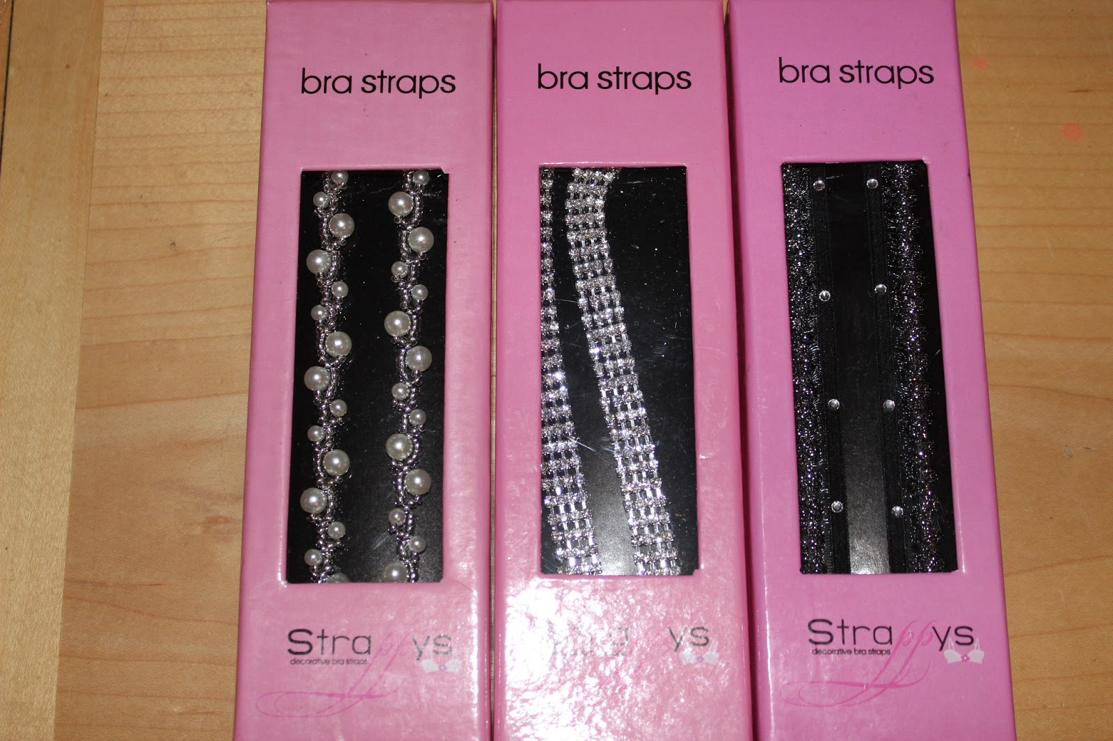 GLITTER PUKE!! Strappys! (The prettiest bra straps ever!)