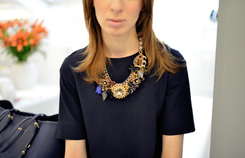 NAVY BLUE DRESS + GOLD Charlize Mystery