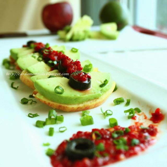 Cardamom Hills APPLE N AVOCADO…STARTER? SALAD? OR SNACK? HEALTHY, SPICY N VEGAN!!