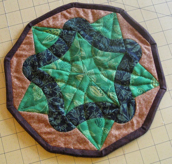 Dunawi Creek Penrose Tile Quilt Christmas Tree Skirt Design Phase