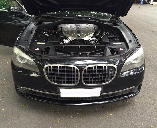 Bmw 750li màu đen thời thượng - 10