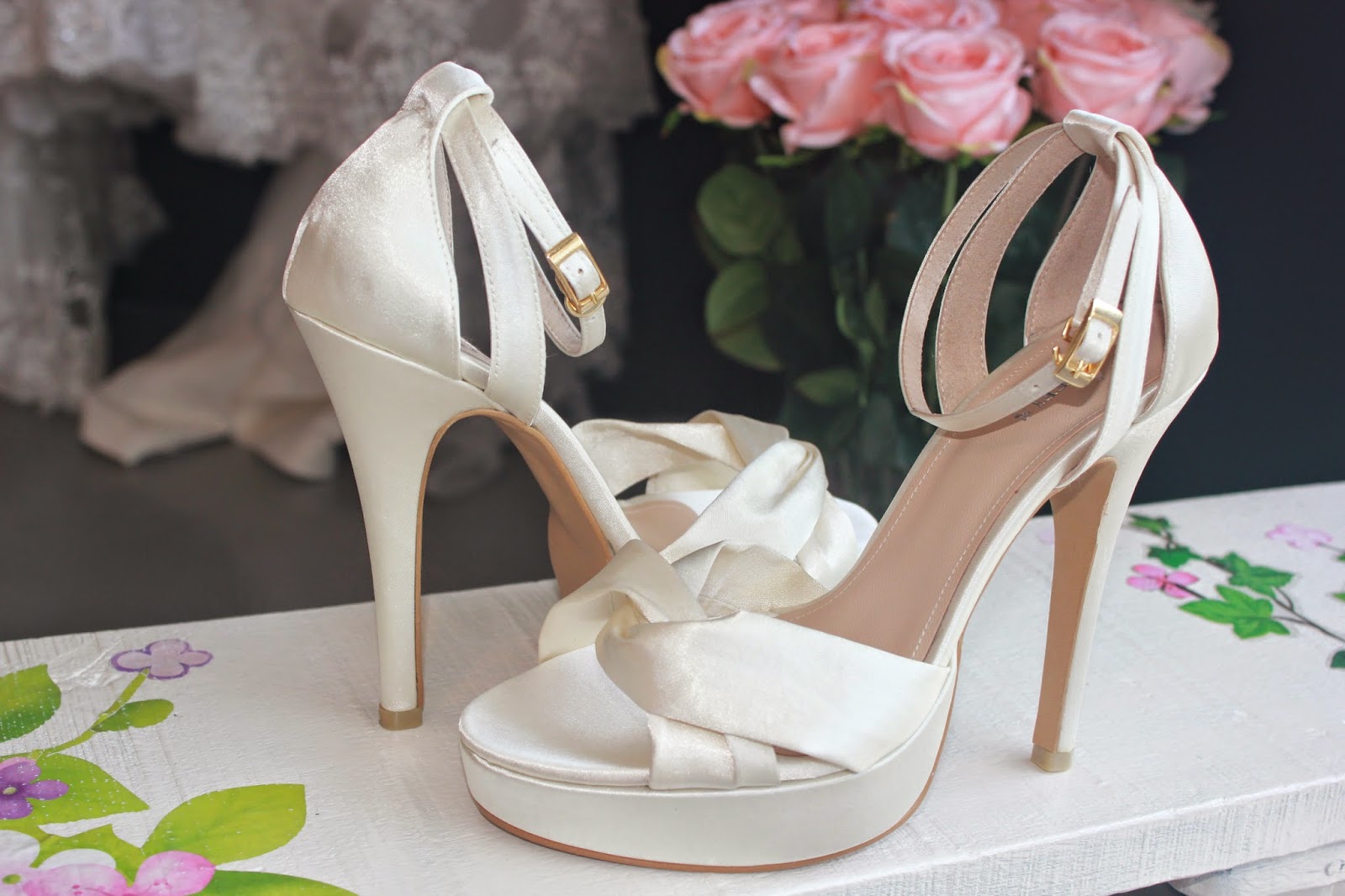 97 Confortable Off white bridal shoes for 