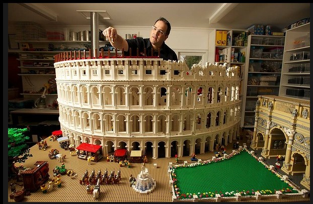 El coliseo romano con bloques de LEGOs