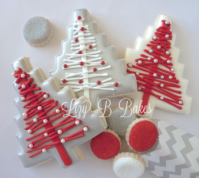 Lizy B: Homespun Christmas Tree Cookie