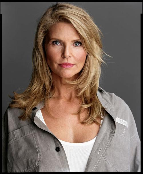 FABULOUS & CHIC 50+ OVER 50 HAIRSTYLES FABULOUS & CHIC 50+ OVER 50 HAIRSTYLES