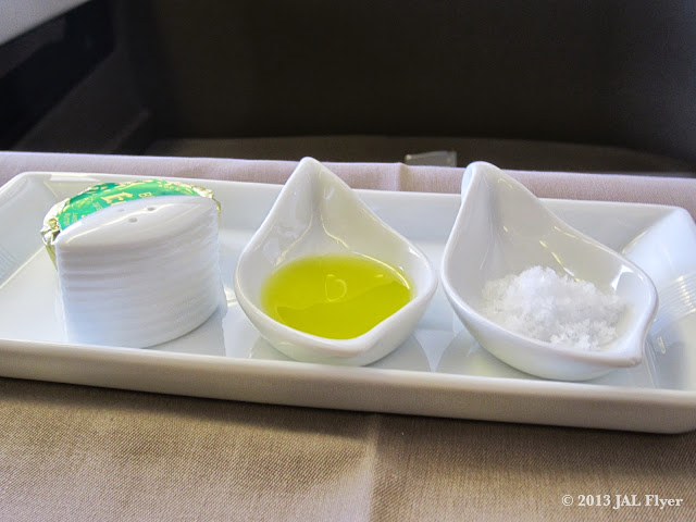JAL First Class trip report on JL005: Butter, peppers, olive oil and salt