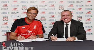 Liputan Bola - Seperti yang sudah ramai diberitakan selama sepekan ini, Liverpool akhirnya meresmikan pengangkatan Juergen Klopp sebagai manajer barunya menggantikan Brendan Rodgers.