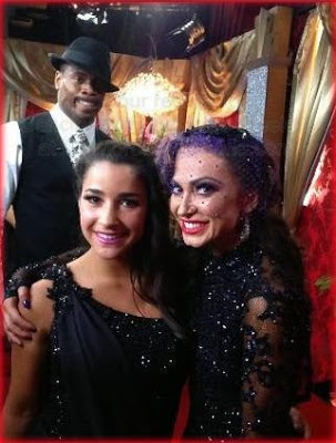 Jacoby Jones (in background), Aly Raisman and Karina Smirnoff on Dancing with the Stars Season 16