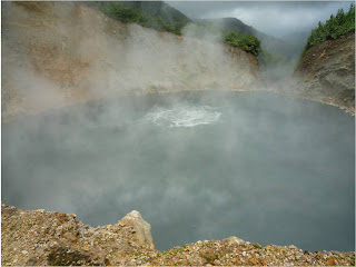 Кипящее озеро в Доминикане \ Boiling Lake in the Dominican Republic Guatemala Best Hd wallpapers, foto, picture, обои в высоком качестве хд, Красочные фотографии райских озер для рабочего стола,  места где стоит побывать, озера мира, смотреть фотографии озер