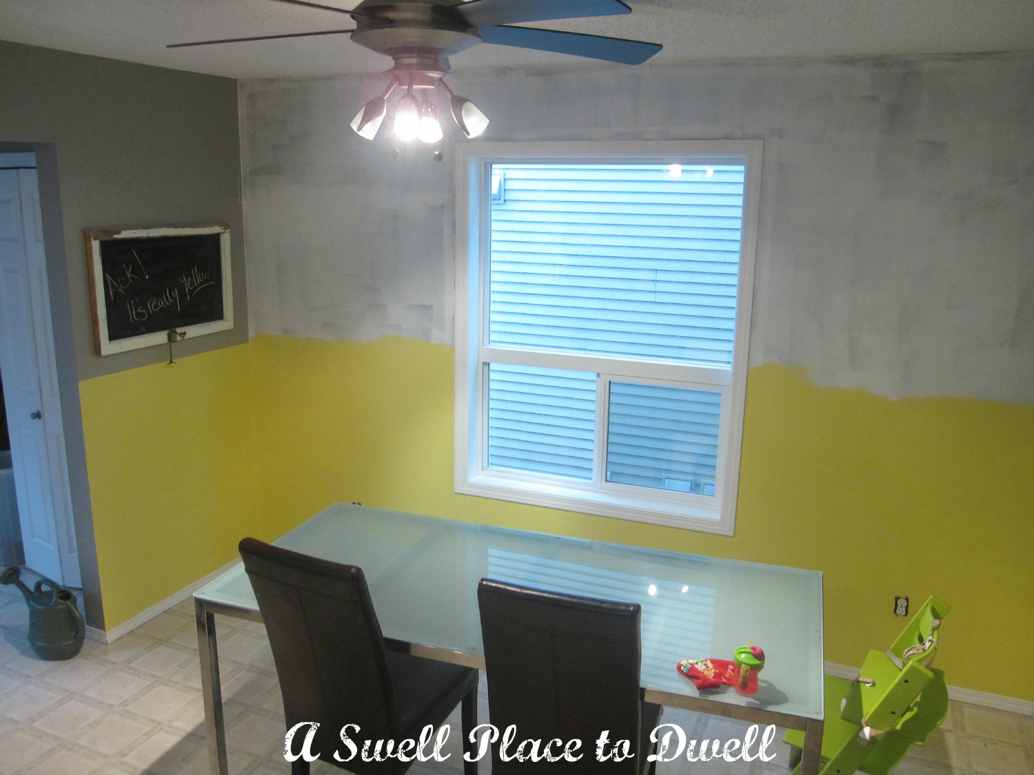 Living Rooms Half Paint Half Wallpaper Decoration News