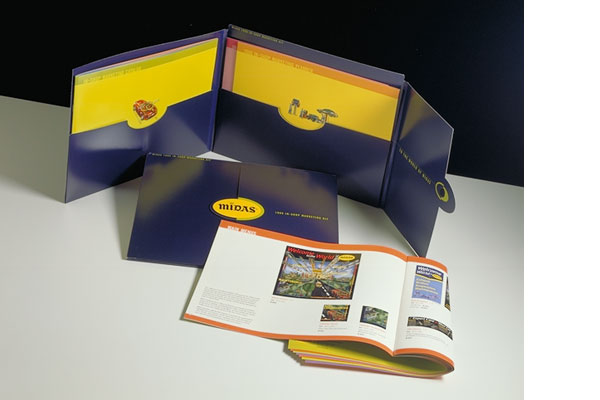 Brochure Kit6