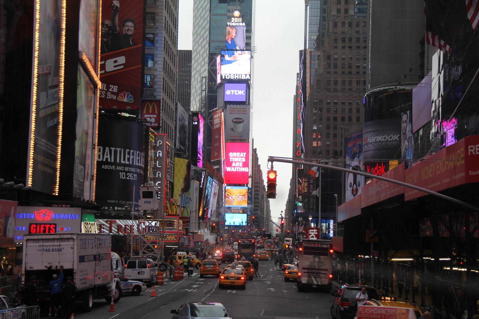 EATspeak Random NYC street scenes October 2011 no. 1