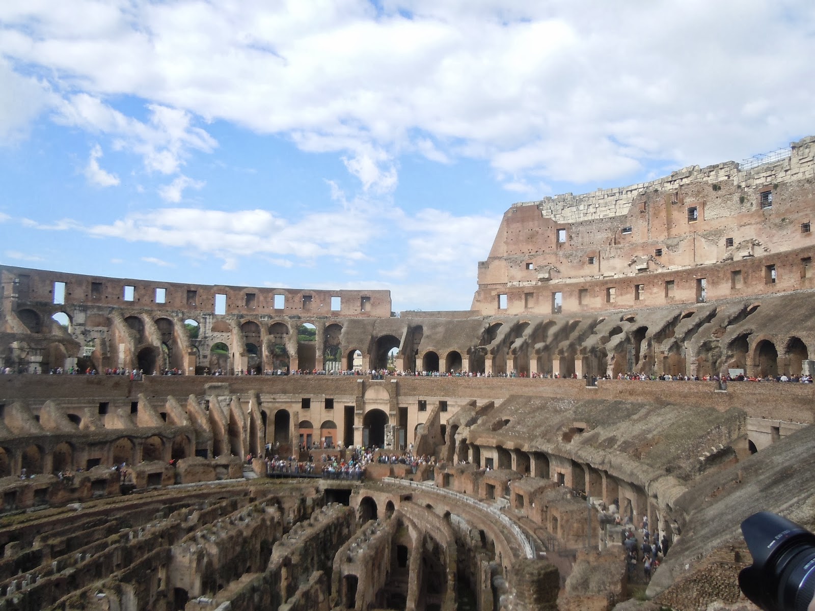 Buon Viaggio Panem et Circenses