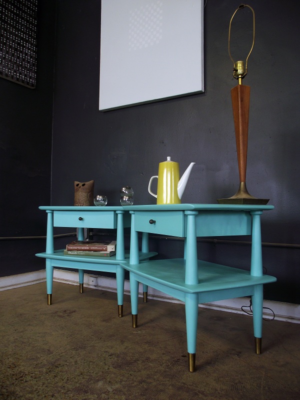 Vintage Ground Retro / Mid Century Tiffany Blue Side Tables / Nightstands