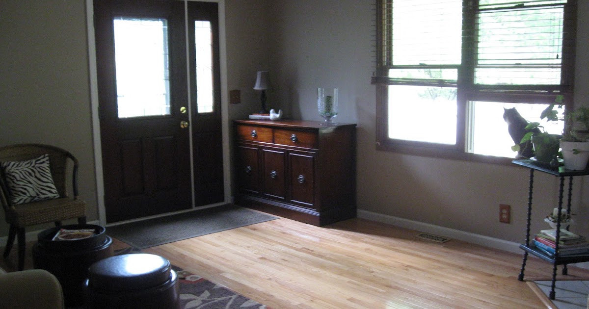 COMFY HOUSE the new painted (but bare) walls