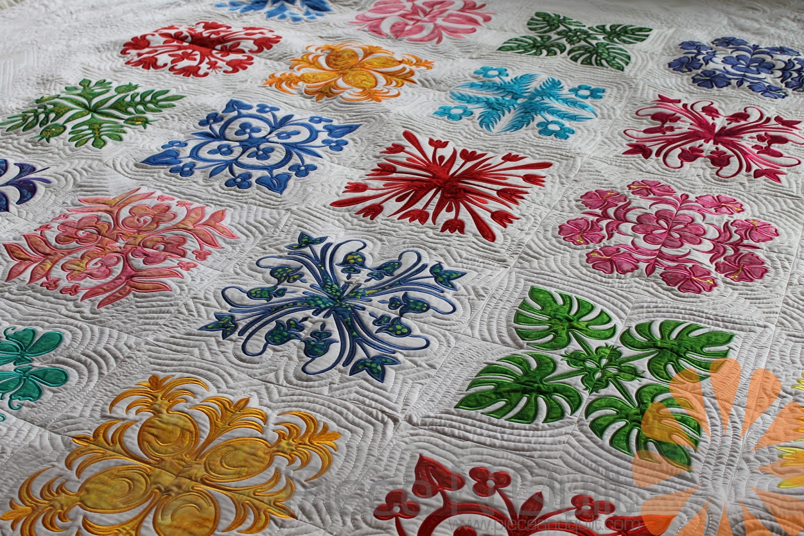 Piece N Quilt: Hawaiian Quilt - Custom Machine Quilting by Natalia Bonner