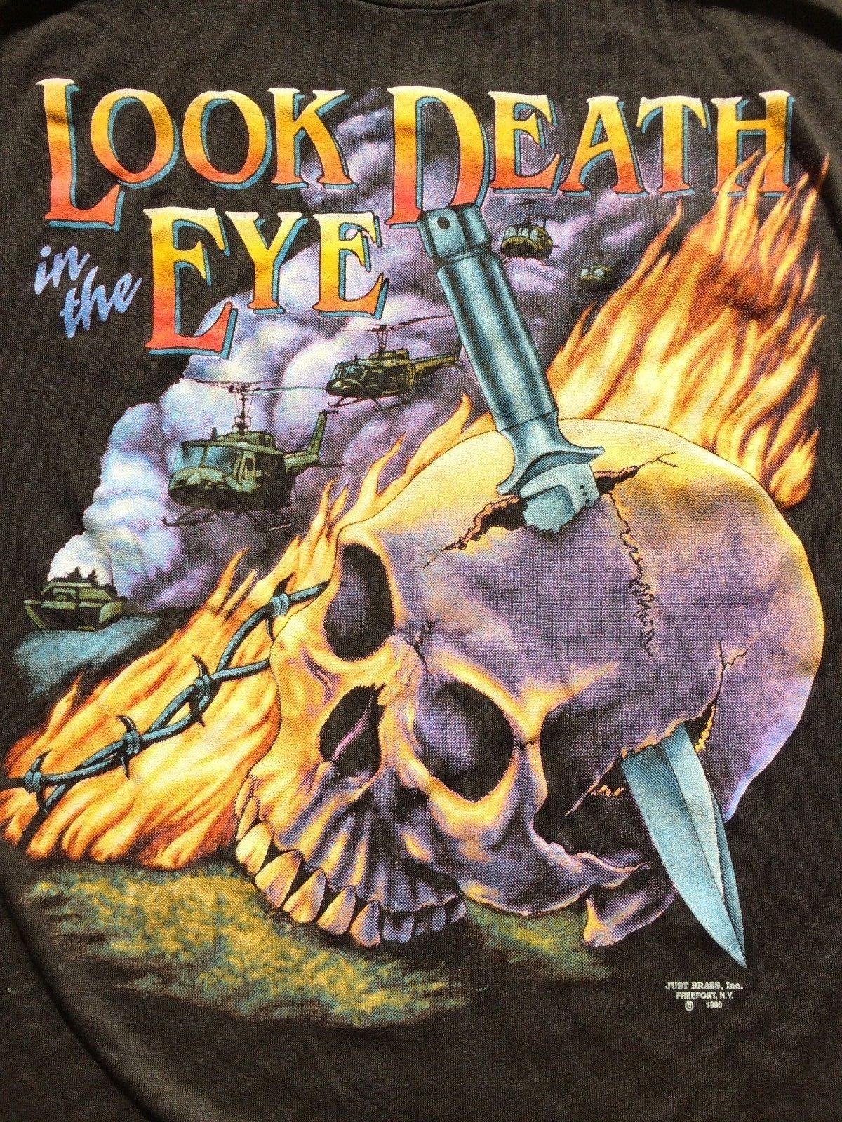 vintage t-shirt: 3D Emblem T-Shirt Look Death in the Eye Sz Large Just Brass  90