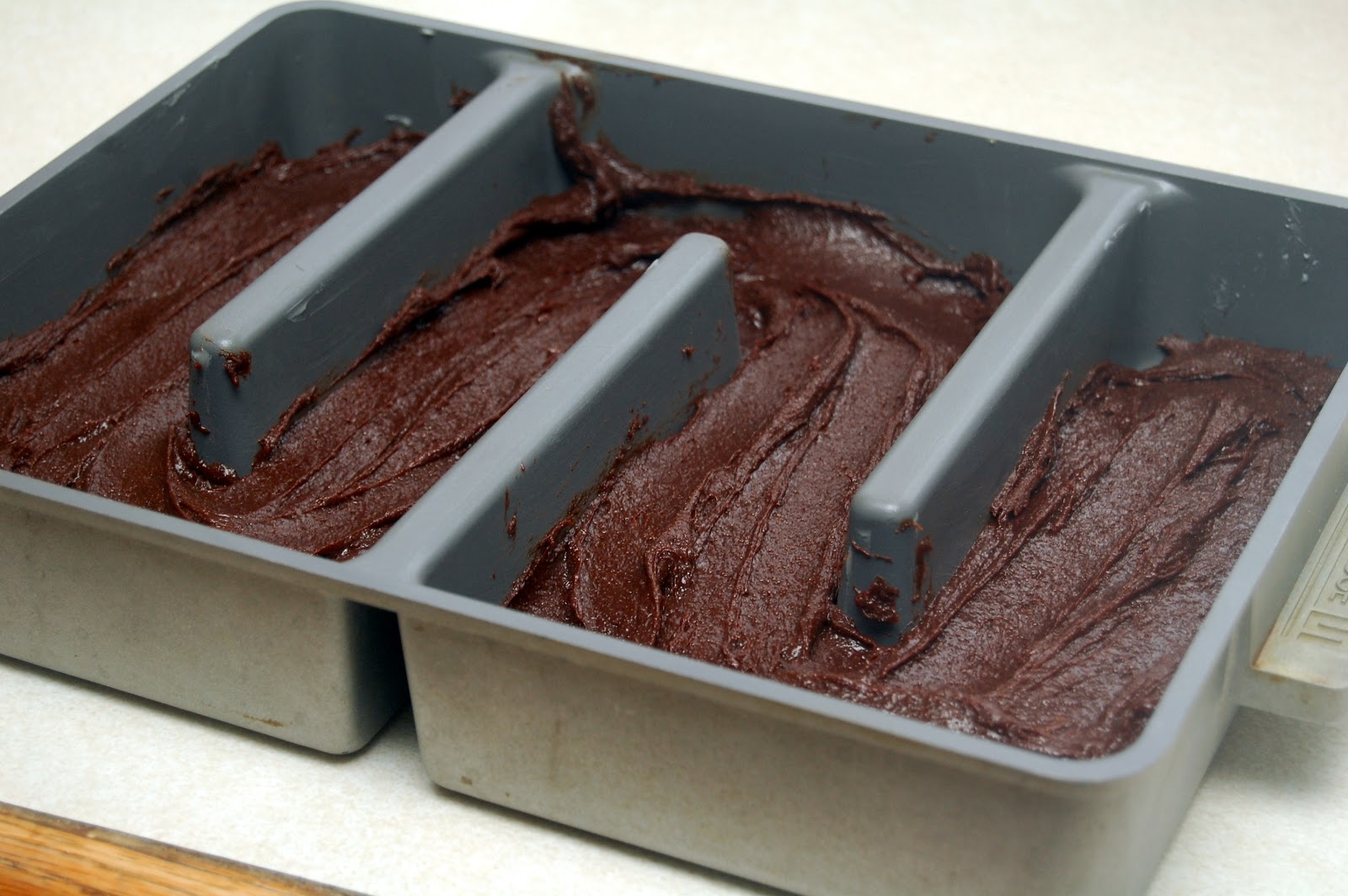 COOLEST BROWNIE PAN! Hugs and Cookies XOXO