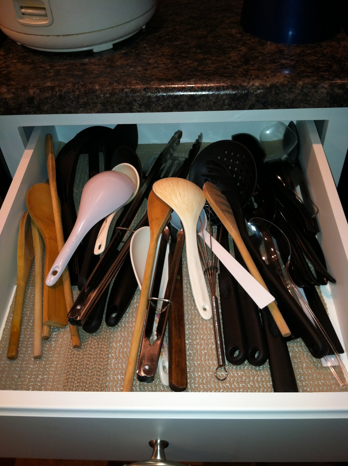 Home For4 Sweet Home Quick Fix Organize your kitchen drawer