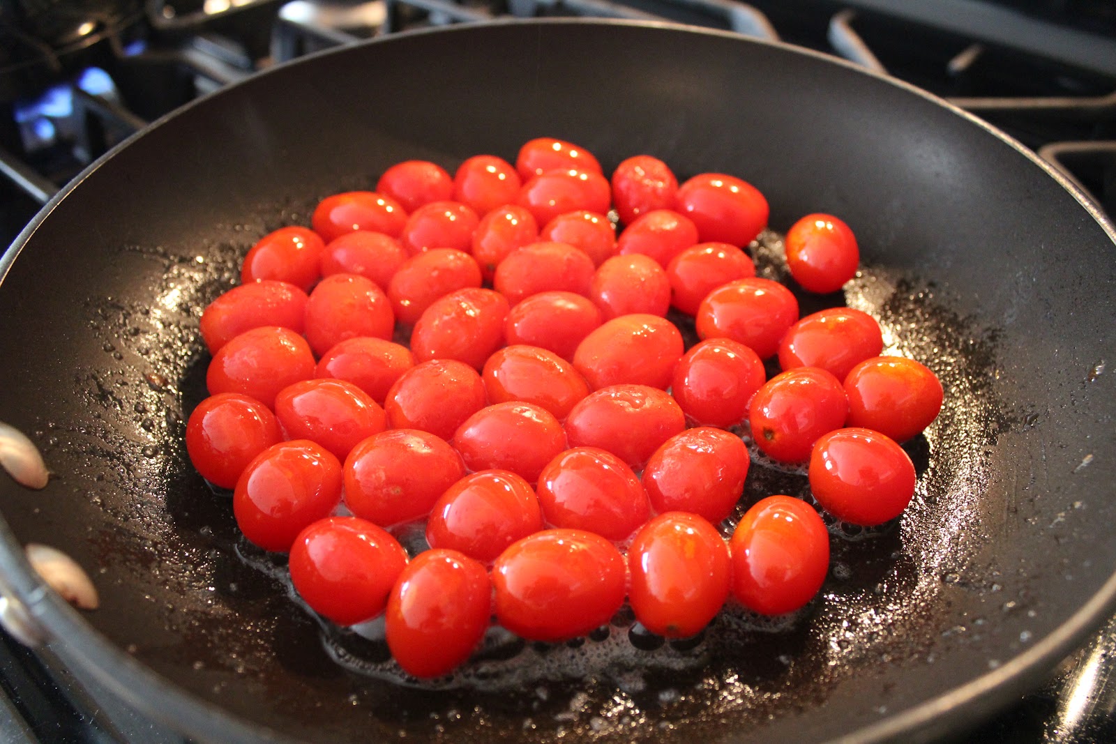 YOĞURT KİTABI Çerİ Domateslİ Tavuk Sote ve Pİlav