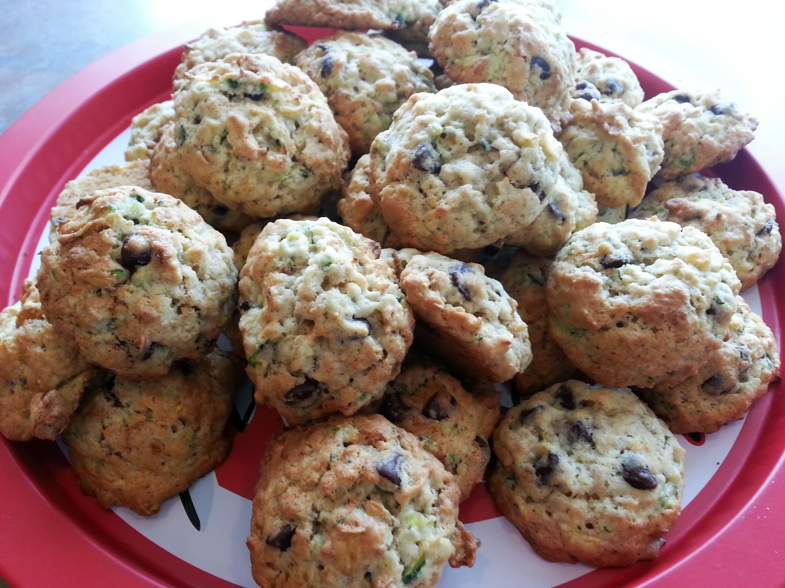Les douceurs de genny BISCUITS AU ZUCCHINI, GRANOLA ET PÉPITES DE CHOCOLAT