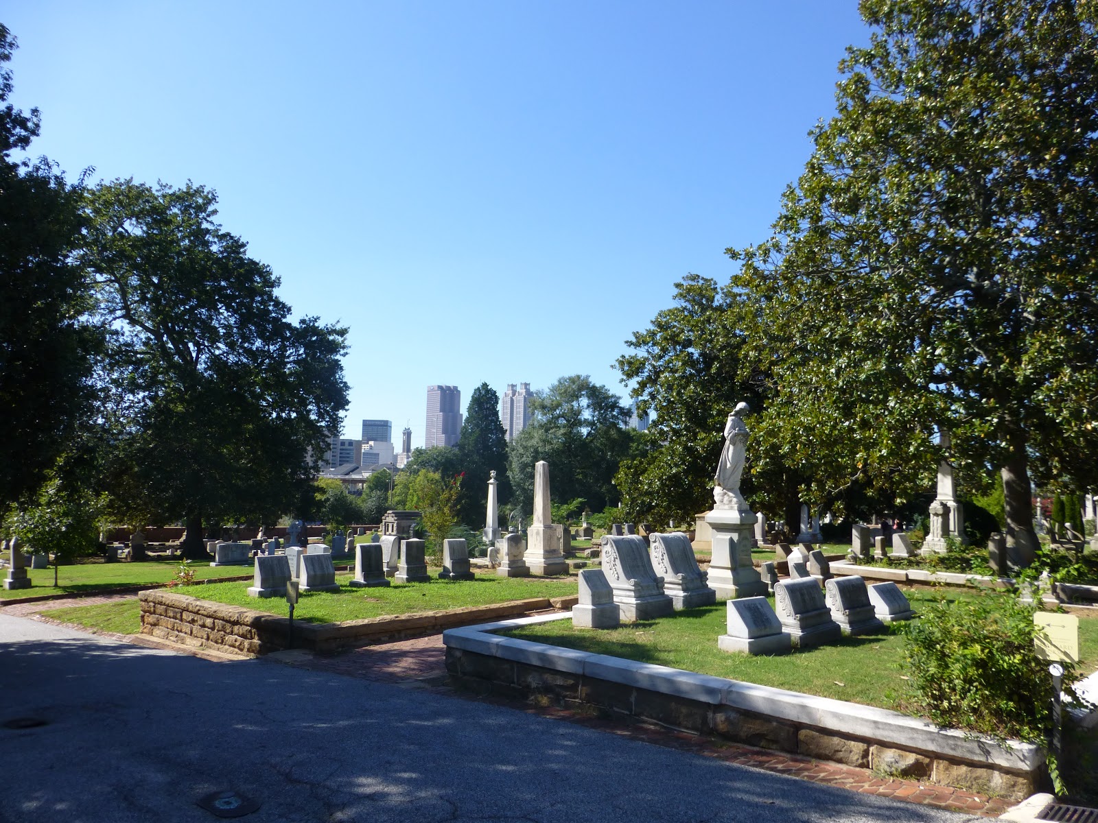 Christopher's Expat Adventure Oakland Cemetery