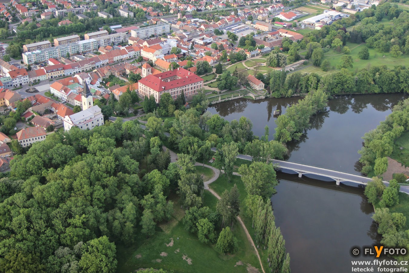 FLyFOTO letecká fotografie a video Libochovice
