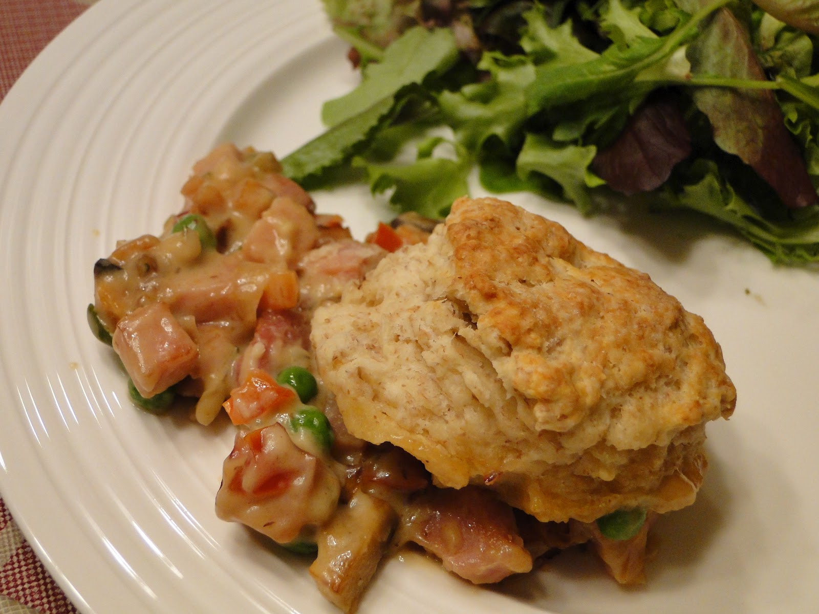 Mennonite Girls Can Cook Creamed Ham on Biscuits