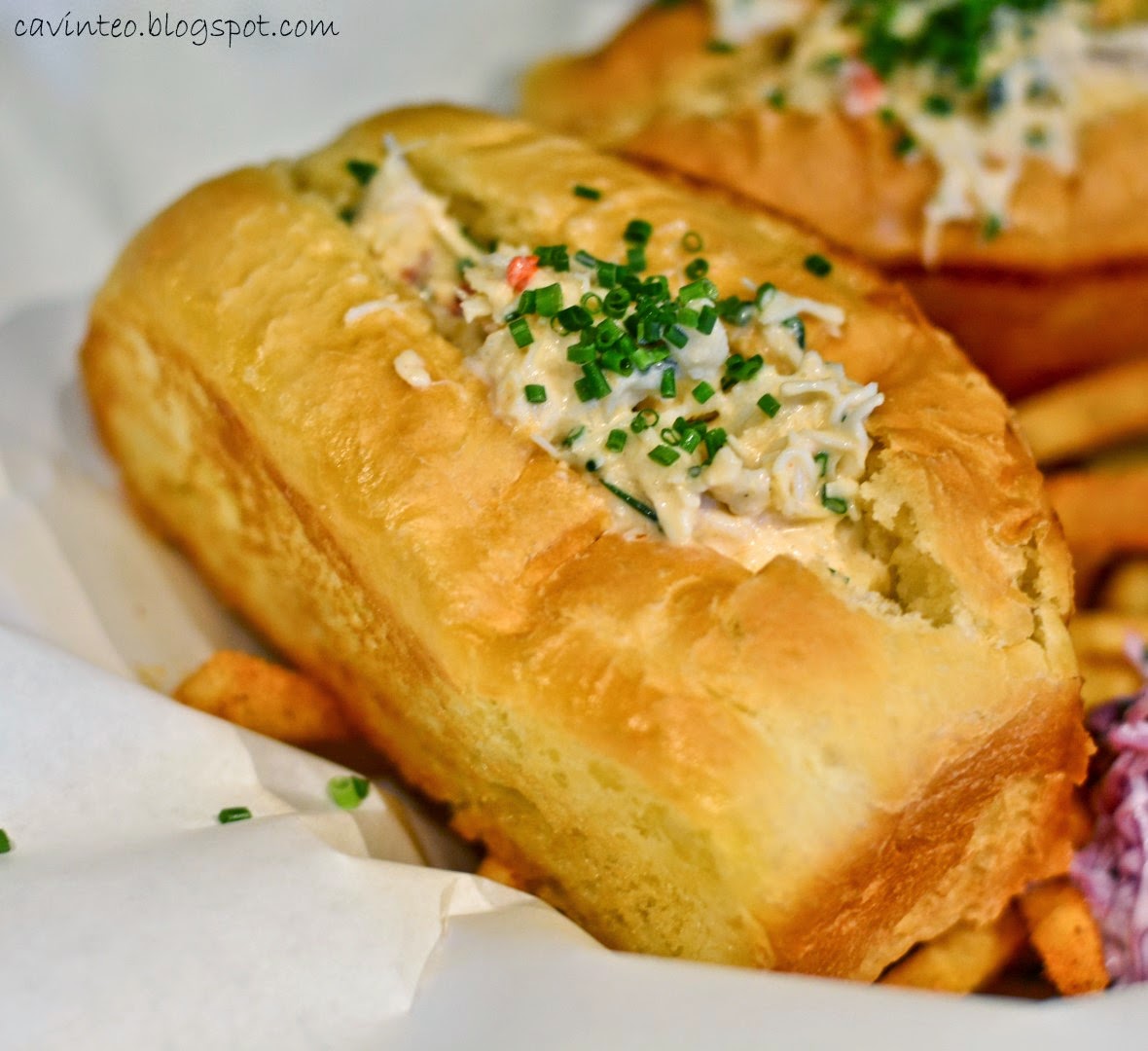 Entree Kibbles Lobster Roll Dancing Crab