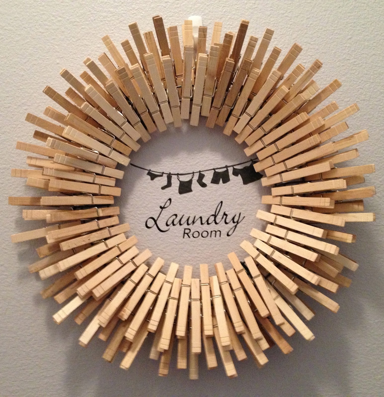 DIY StarBurst Laundry Room Clothespin Wreath Overthrow Martha