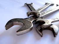 Prevenção de acidentes com chave de boca