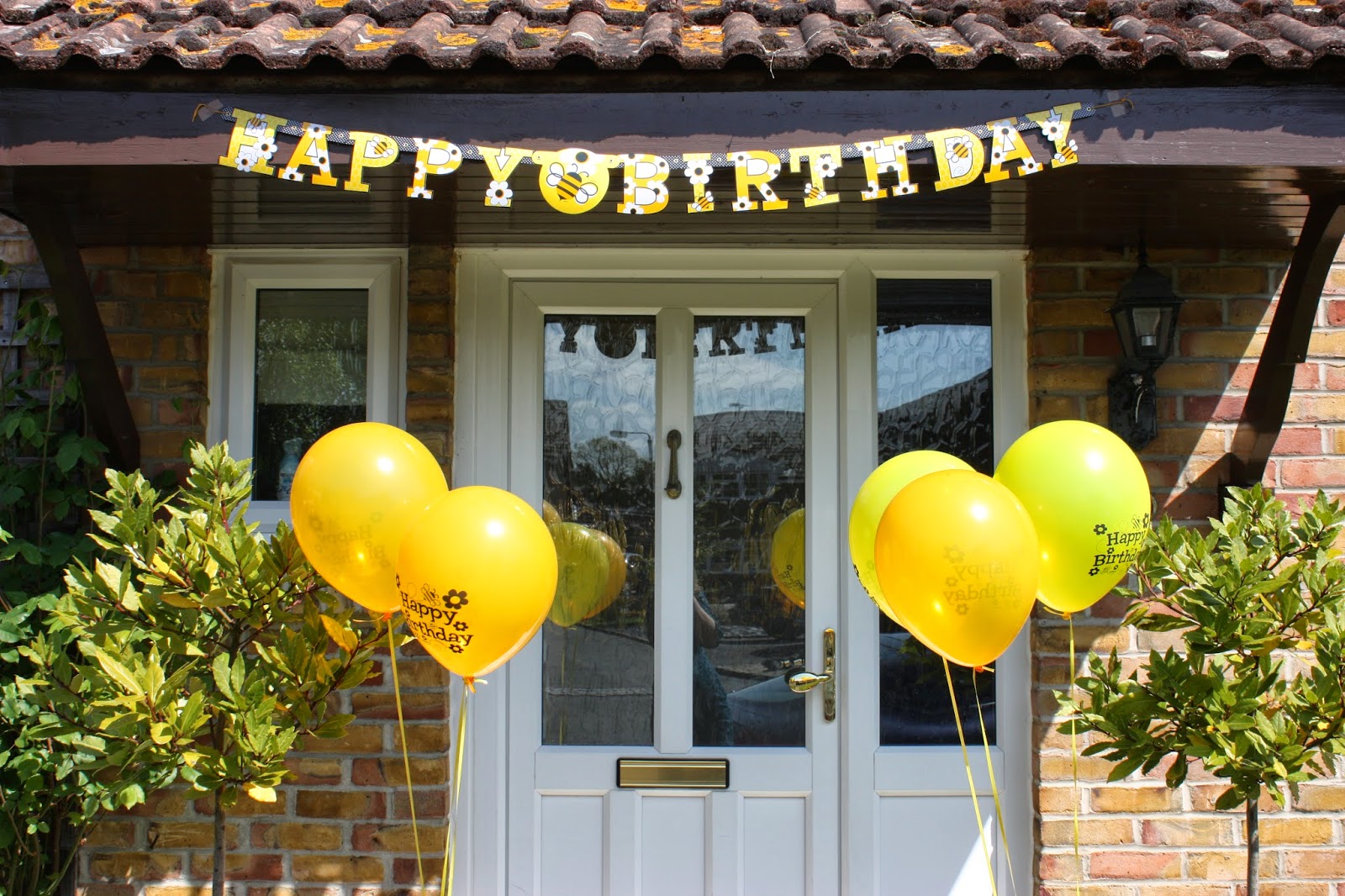 Mellow Mummy: A Bee Themed Birthday Party : Taking life as it comes...