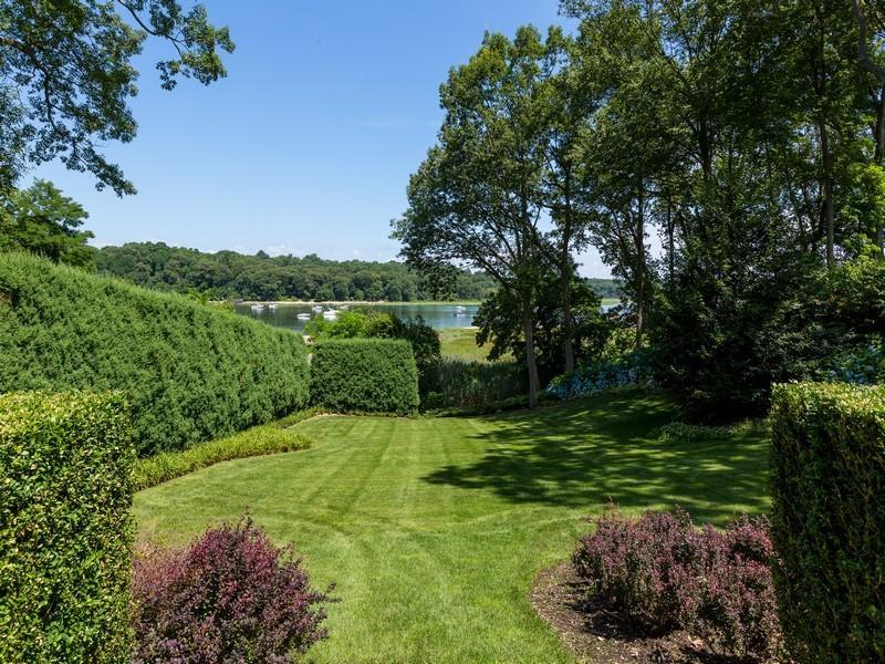 Passion For Luxury Luxurious Residence in Lloyd Harbor, NY, FOR SALE