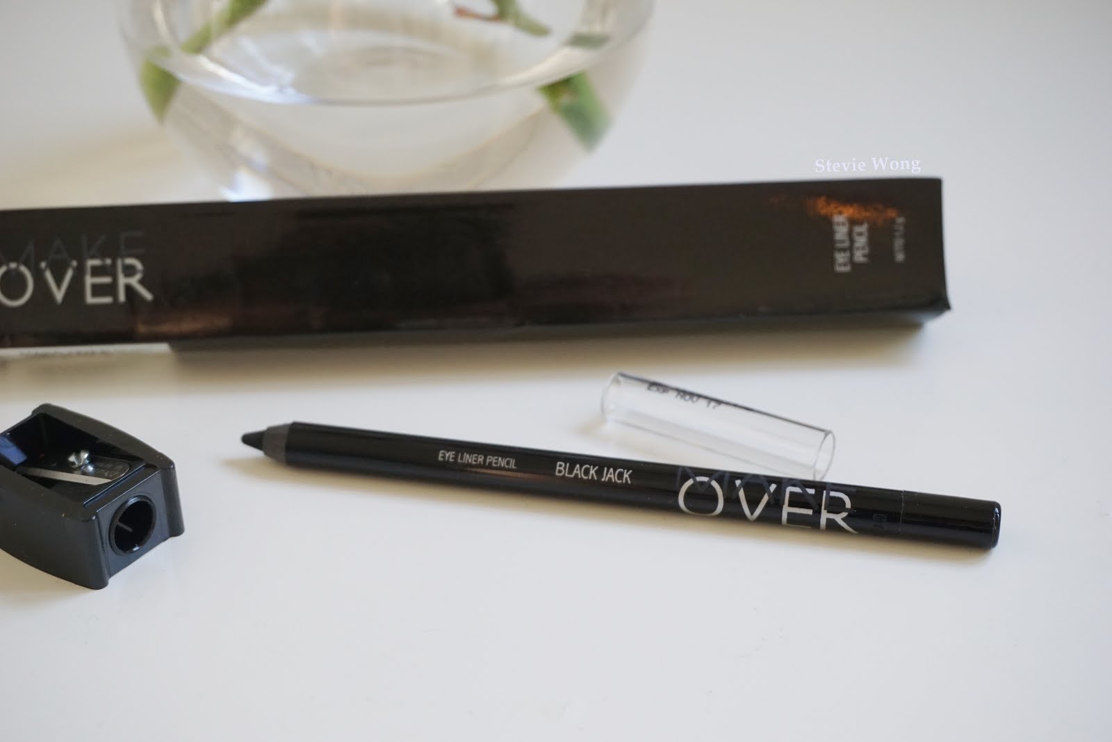 [Review] MakeOver Black Jack Pencil Eye Liner Stevie Wong