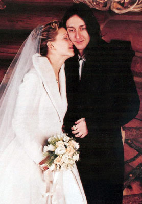 Humor Feast: Kate Hudson aspen tent wedding